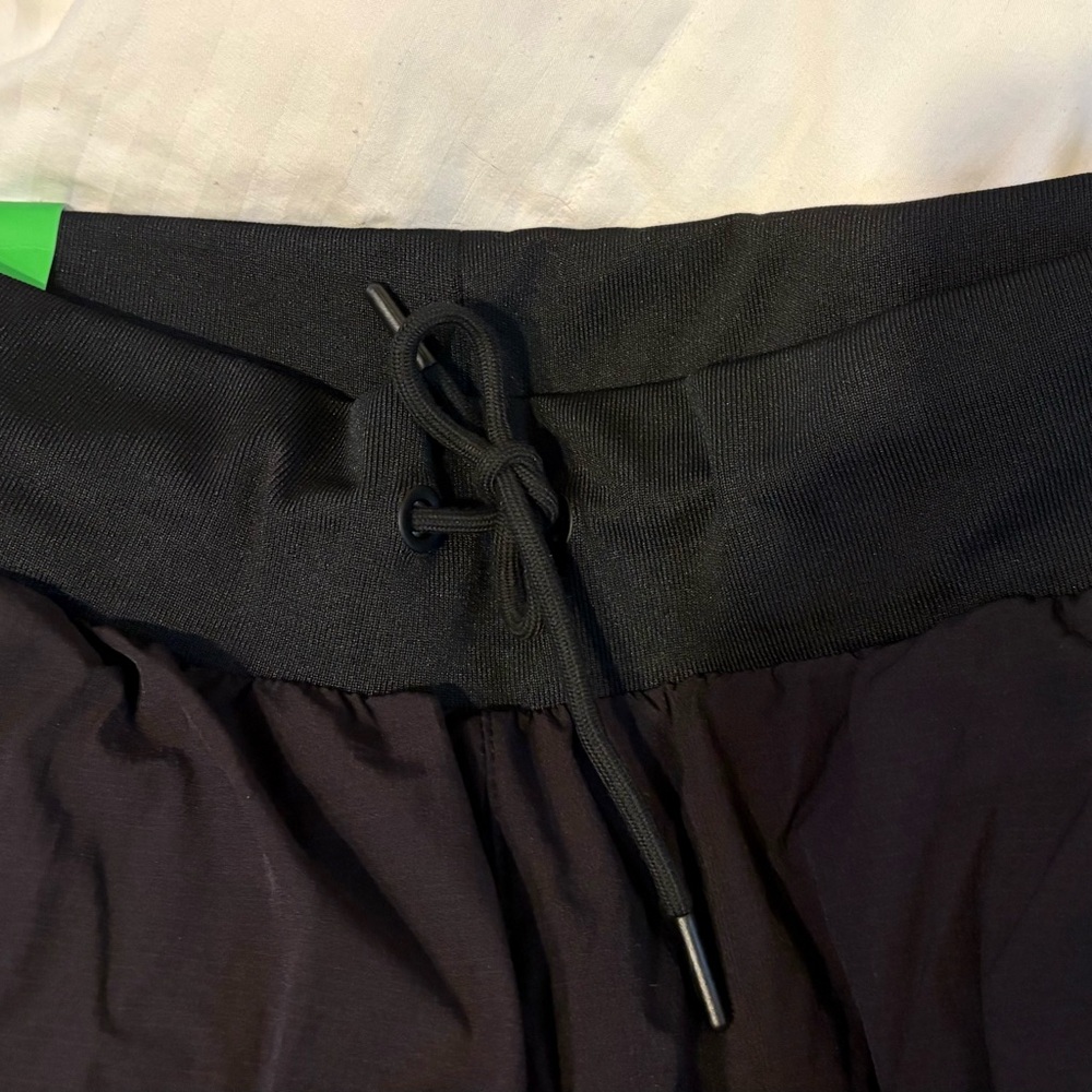 Men's Black Cargo Pants. NWT.  XL - Picture 4 of 8